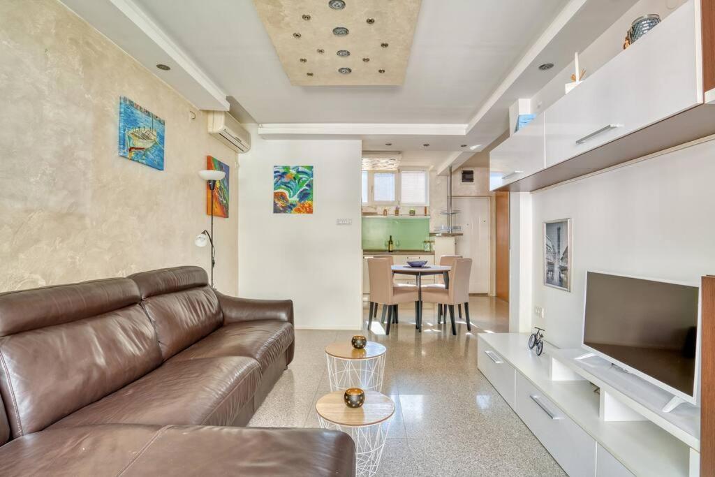 Cozy Nest Apartment- Central And Seaboard With Elevator Kotor Extérieur photo