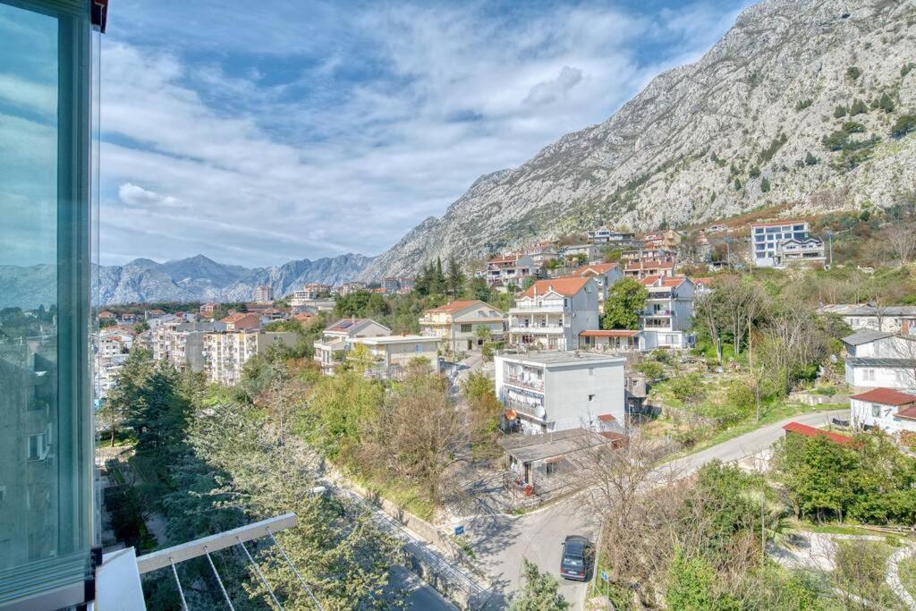 Cozy Nest Apartment- Central And Seaboard With Elevator Kotor Extérieur photo