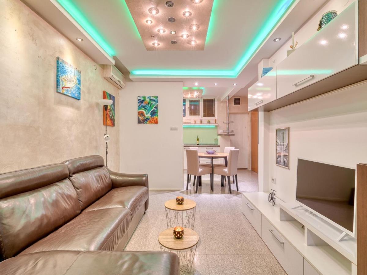 Cozy Nest Apartment- Central And Seaboard With Elevator Kotor Extérieur photo
