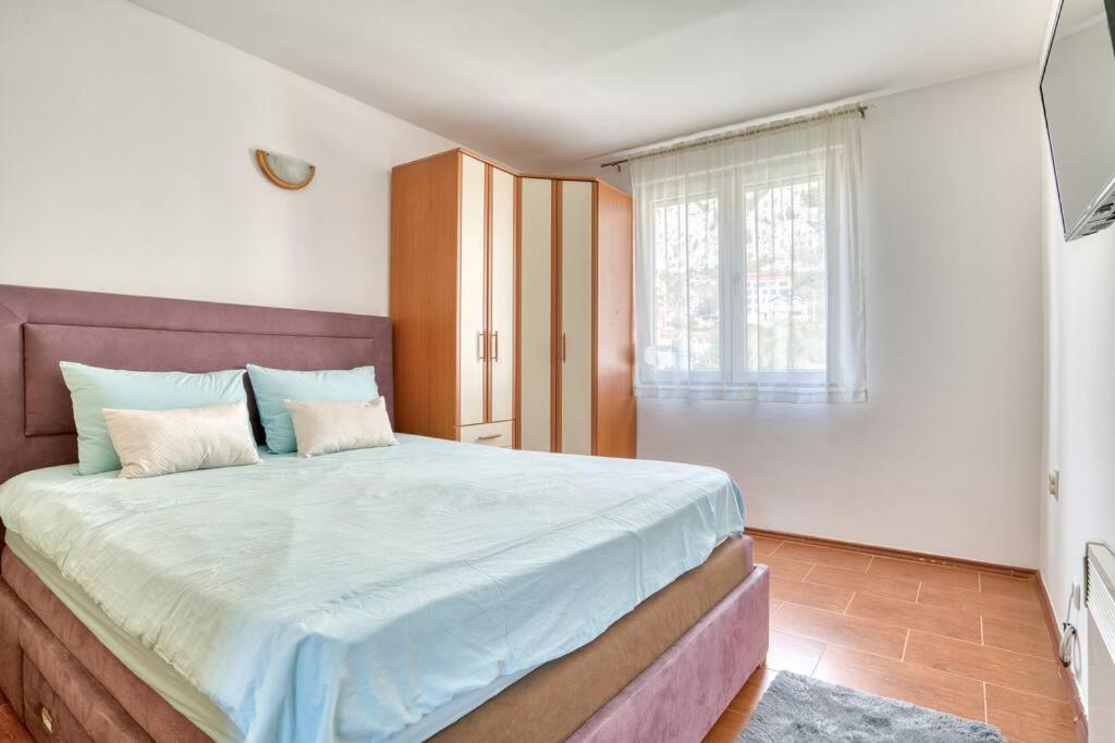 Cozy Nest Apartment- Central And Seaboard With Elevator Kotor Extérieur photo