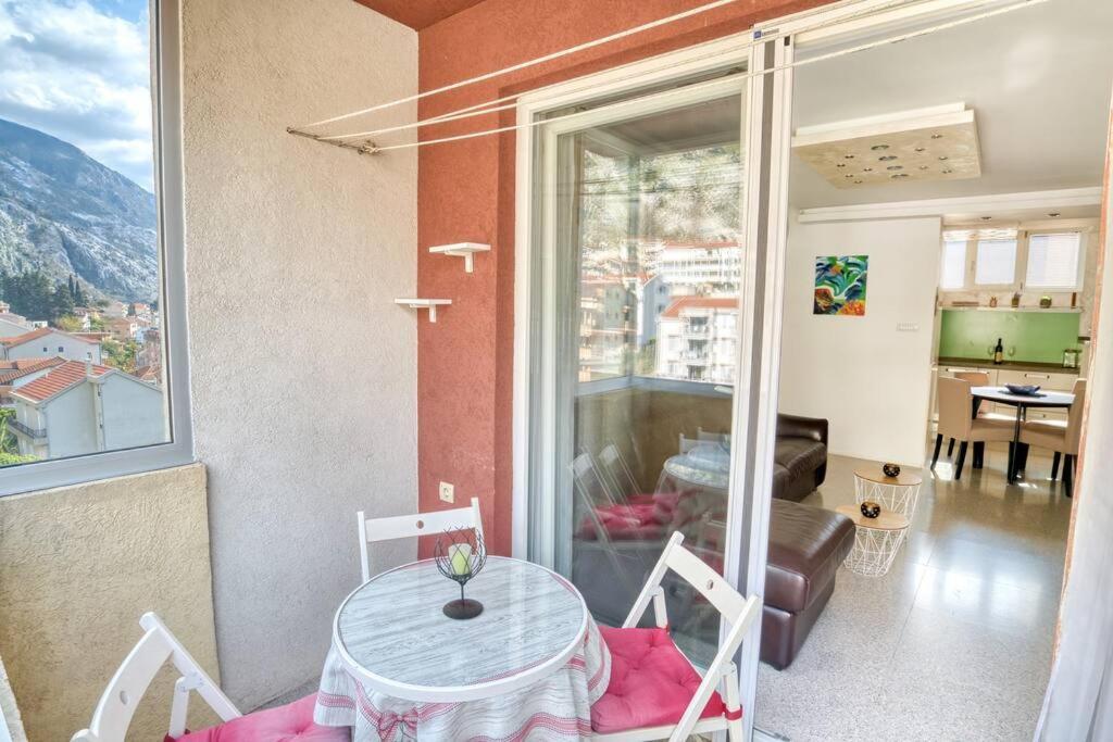 Cozy Nest Apartment- Central And Seaboard With Elevator Kotor Extérieur photo