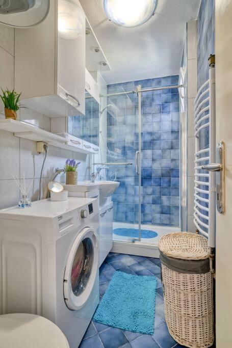 Cozy Nest Apartment- Central And Seaboard With Elevator Kotor Extérieur photo
